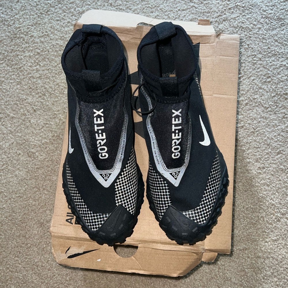 Nike acg mountain fly gore Tex men 3m black gray